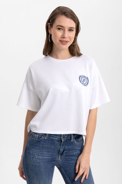 Nakış ve Arka Fırfır Detaylı Oversize Tshirt XL