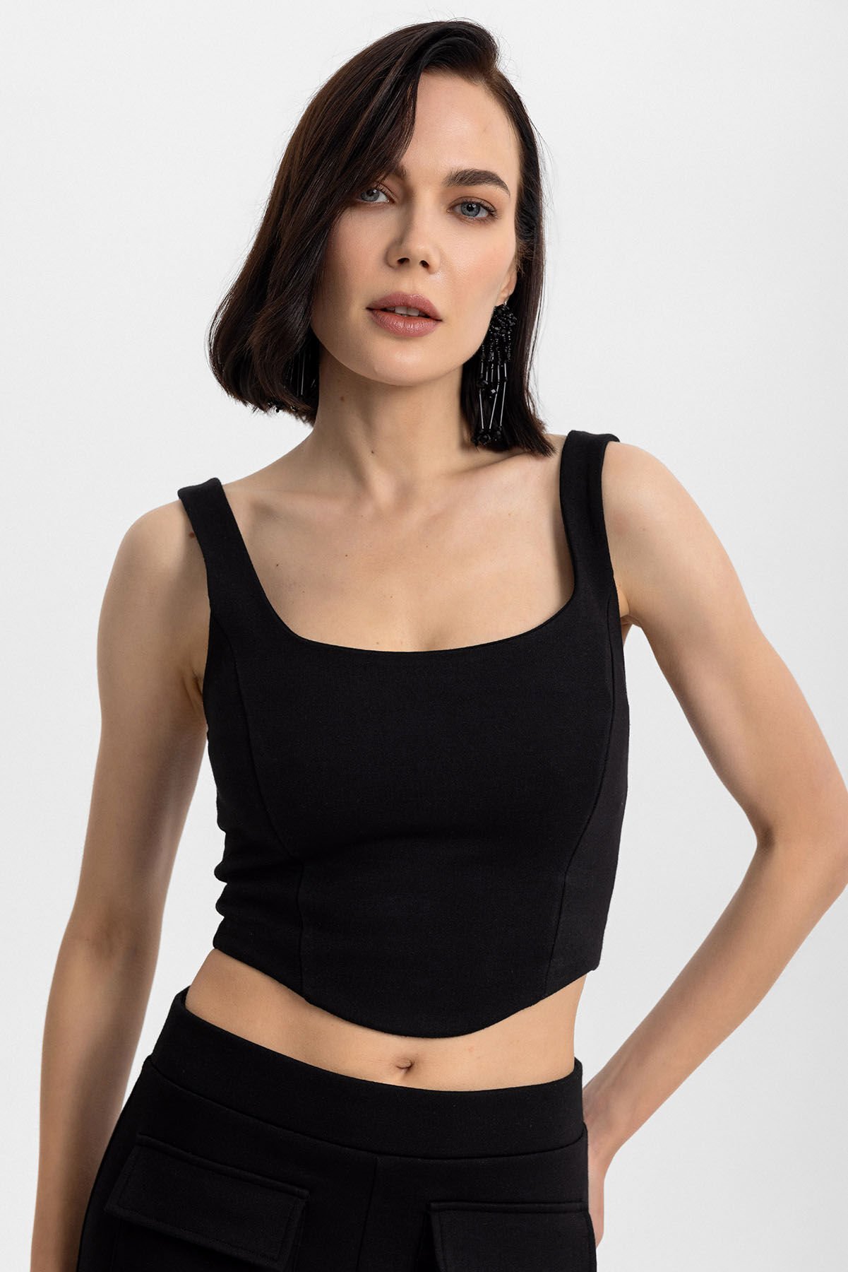 İnce Askılı Korse Görünümlü Crop Bluz XL